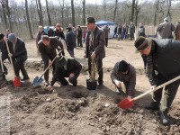 Dâmbovița: Directorul RNP Romsilva a deschis Luna plantării arborilor la Uliești! (foto)