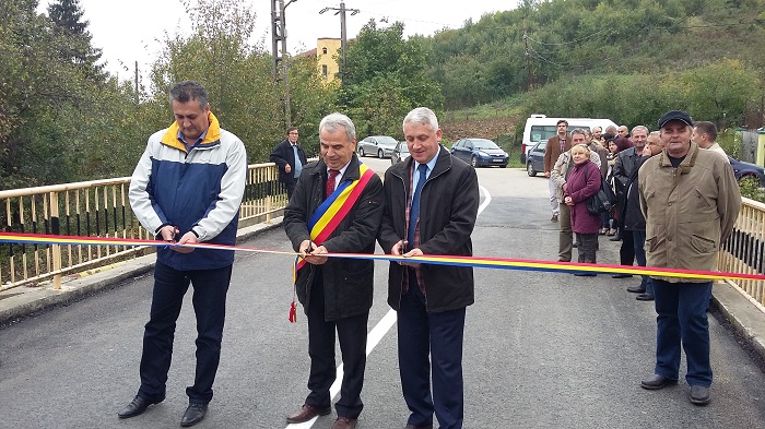Drumuri reabilitate și inaugurate la Răzvad!