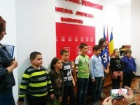 Târgoviște: Femeile social-democrate, donație de carte pentru Biblioteca Județeană!