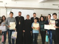 Arhiepiscopia Târgoviștei: Daruri pentru elevi olimpici din Moreni!