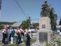 PRO MEMORIA: Activități închinate eroilor și veteranilor de război, la Moreni!