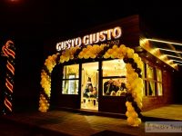 GALERIE FOTO: Cofetăria GUSTO GIUSTO s-a mutat în casă nouă! Provocări, surprize și promoții