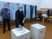 ZIUA ALEGERILOR: Adrian Țuțuianu (PRO ROMÂNIA) a votat în Târgoviște. Mesajul acestuia