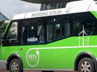 CJ Dâmbovița – AFM: Contract de finanțare semnat pentru 17 microbuze școlare electrice și hibrid / alte 31 sunt în licitație prin PNRR