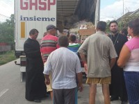Arhiepiscopia Târgoviștei – ajutoare pentru familiile sinistrate din Oltenia