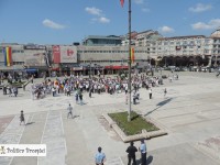 Dâmbovița: Micul protest al marelui PNL. 250 de oameni și 30 de minute de „Jos Ponta” (galerie foto)