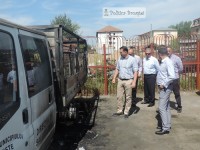 Primarul municipiului Târgoviște >> Asistăm la un gest de tip MAFIOT! >> Mașina de ecarisaj, stropită cu benzină și incendiată!