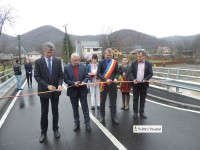 Proiecte europene finalizate la Vișinești: stradă, pod, utilaj de drumuri și dotări pentru școală și primărie!