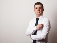 Corbii Mari: Ionuț Bănică, plângere pentru calomnie împotriva primarului Anghel. Din banii obținuți – grup sanitar la școală!
