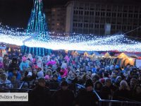 Târgoviște: Mâine se aprind bradul și luminițele de Crăciun! Spectacole pregătite pentru luna decembrie