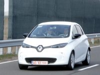 Premierul Sorin Grindeanu, vizită la Centrul Renault de la Titu și test-drive cu Dacia Duster – cutie automată și o mașină electrică! (foto)