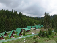 Campingul Zănoaga – pentru iubitorii de munte și drumeții! (facilități, tarife)