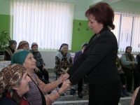Carmen Holban (PSD), daruri pentru Căminul de bătrâni de la Catedrala Eroilor din Târgoviște