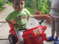 Arhiepiscopia Târgoviștei vine în sprijinul copilului din Iedera, care se luptă cu o formă rară de cancer