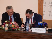 Târgoviște: A fost semnat contractul de finanțare pentru parcul de agrement de la UM GARĂ (foto)