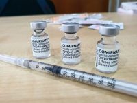 Dâmbovița: Astăzi a început administrarea dozei 3 de vaccin / centrele, tipul de vaccin și programul
